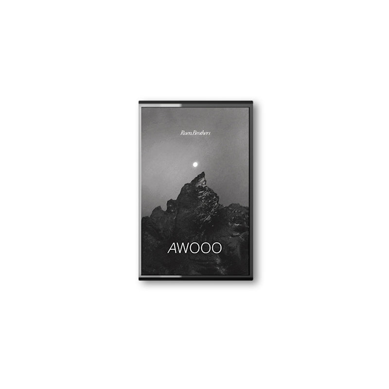 Ruen Brothers - Awooo (muziekcassette)